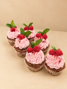 Malinový cupcake s ovocem bez lepku a mléka 1 ks 